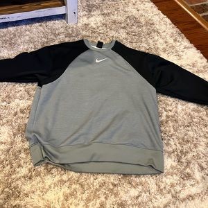 Nike sweatshirt size large